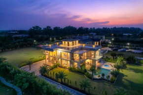 StayVista at Blanc Belle With outdoor pool